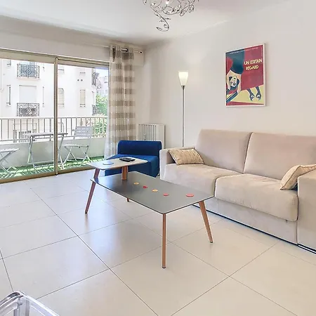 Beau 2 Pieces Proche Croisette Avec Parking 211 Lägenhet *